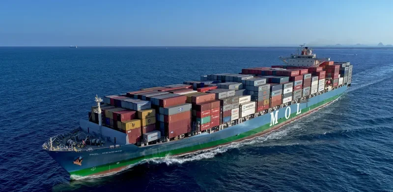 MOL GENESIS Container Ship IMO 9535199 photo 4