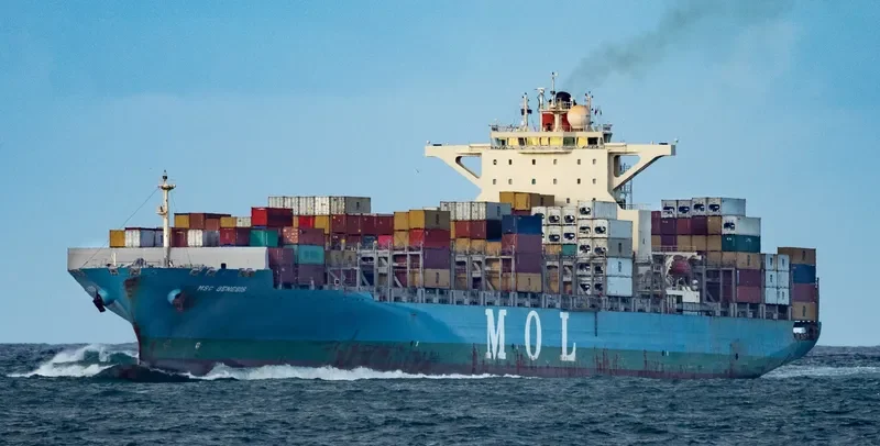 MOL GENESIS Container Ship IMO 9535199 photo 6