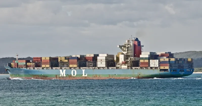 MOL GENESIS Container Ship IMO 9535199 photo 7