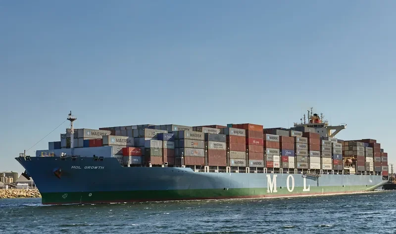 MOL GROWTH Container Ship IMO 9535204
