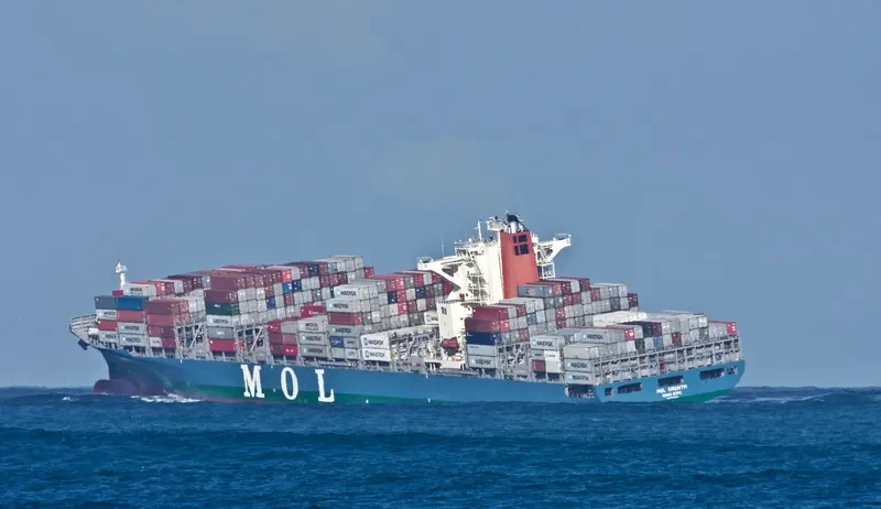 MOL GROWTH Container Ship IMO 9535204 photo 10