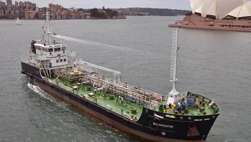 WHITNAVIGATOR Tanker IMO 9535400