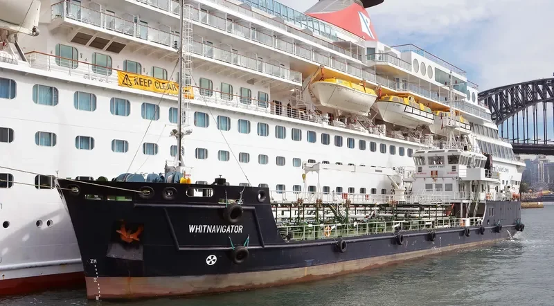 WHITNAVIGATOR Tanker IMO 9535400 photo 3