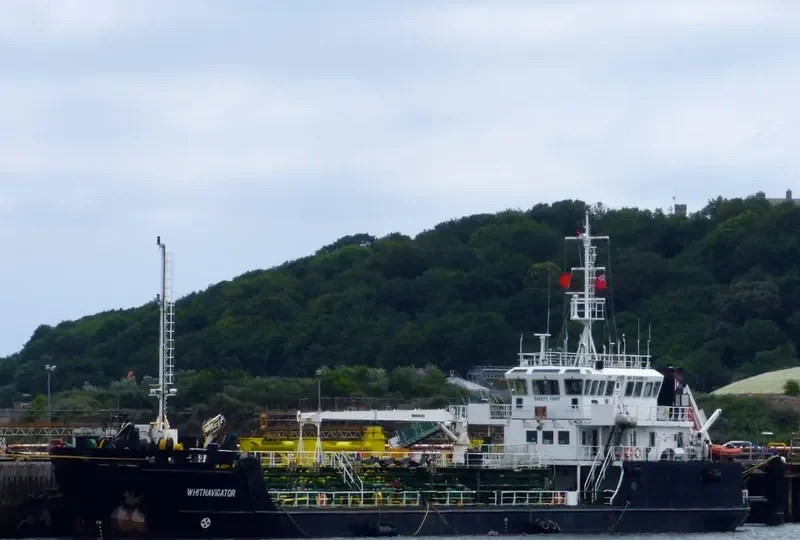 WHITNAVIGATOR Tanker IMO 9535400 photo 8