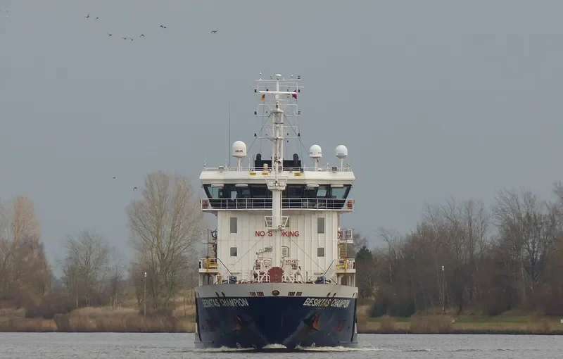 BERNSTEIN Tanker IMO 9535541 photo 2