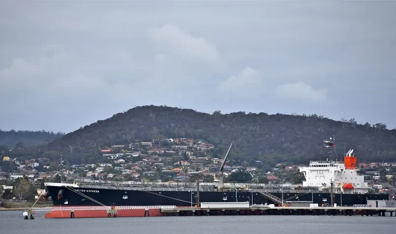JUPITER EXPRESS Tanker IMO 9536832 photo 6
