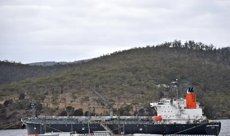 JUPITER EXPRESS Tanker IMO 9536832 photo 7