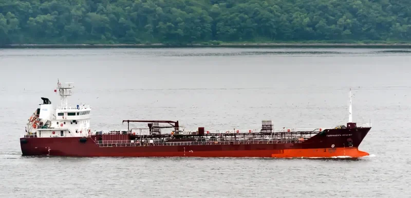GAZPROMNEFT ZUID EAST Tanker IMO 9537109 photo 2
