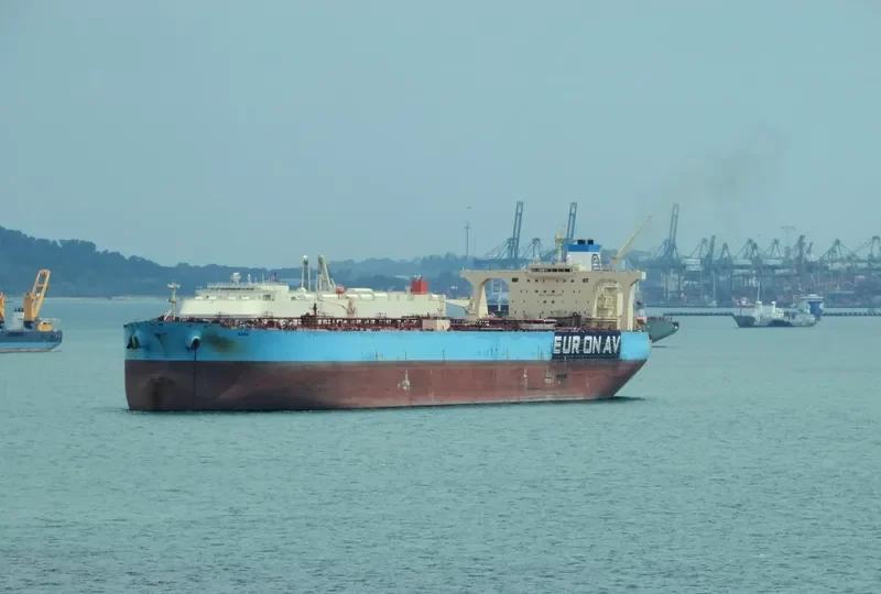 SANDRA Tanker IMO 9537757 photo 3
