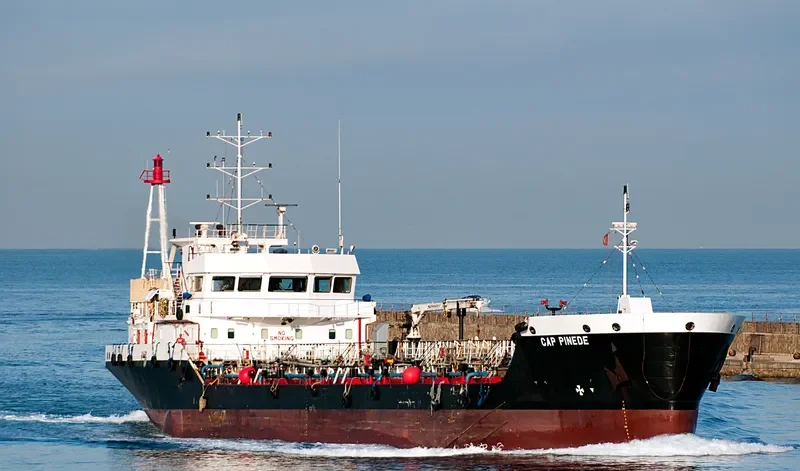 CAP PINEDE Tanker IMO 9539004 photo 10