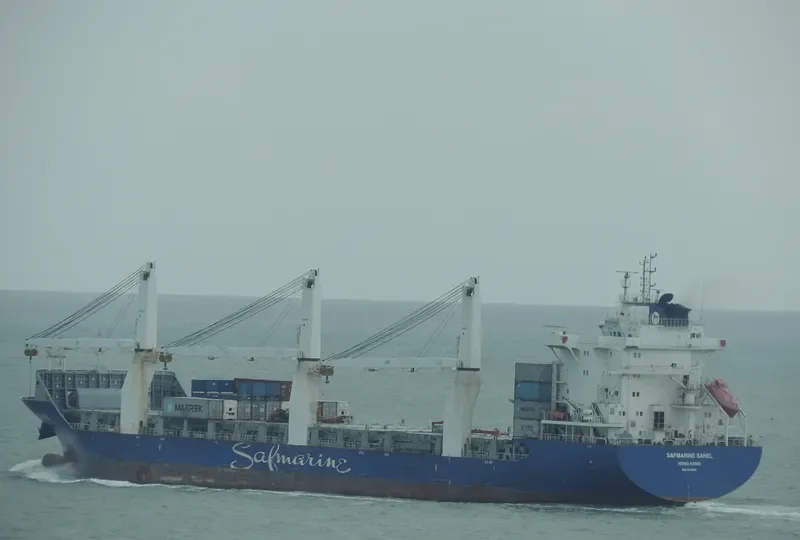BBC REEF General Cargo IMO 9539365 photo 8