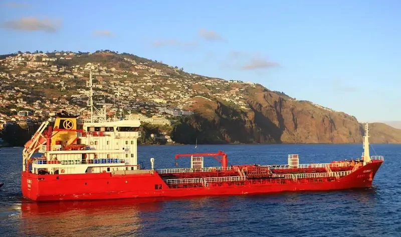 GLORIA C Tanker IMO 9540273 photo 2