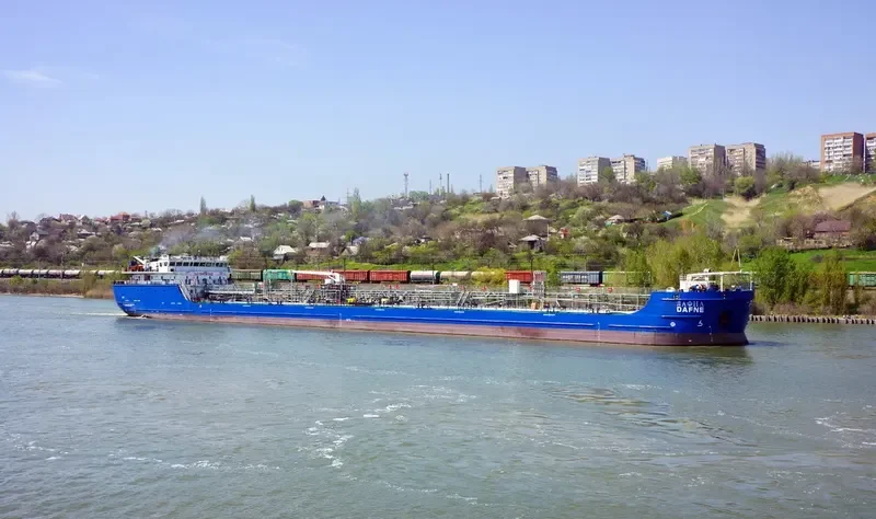 DAFNE Tanker IMO 9540340 photo 4