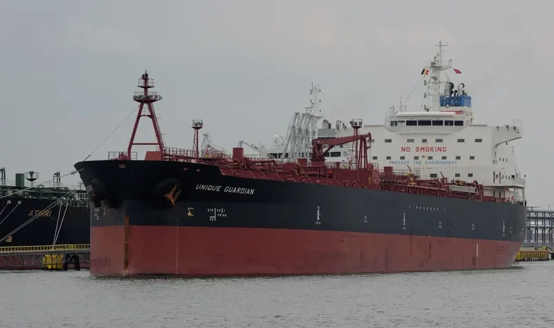 UNIQUE GUARDIAN Tanker IMO 9540821 photo 2