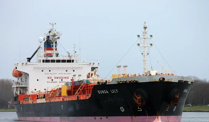 BUNGA LILY Tanker IMO 9542178 photo 8