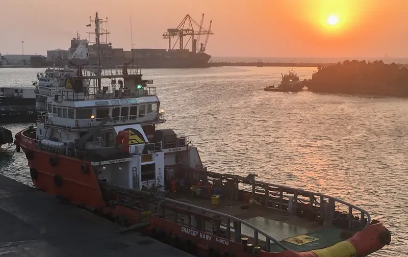 SHARIEF HAWK Offshore Vessel IMO 9543160 photo 2