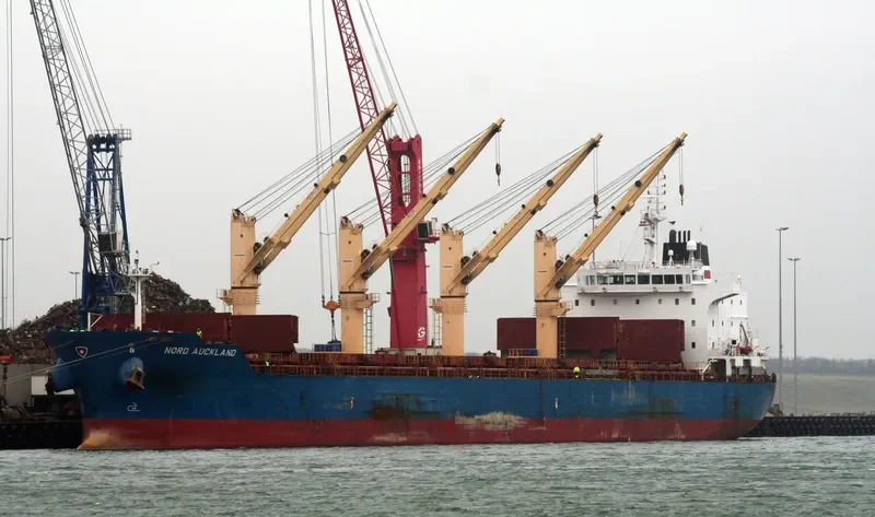 PRASLIN Bulk Carrier IMO 9544750 photo 8