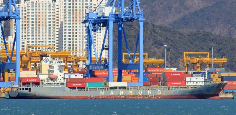 STAR PIONEER Container Ship IMO 9545003 photo 2