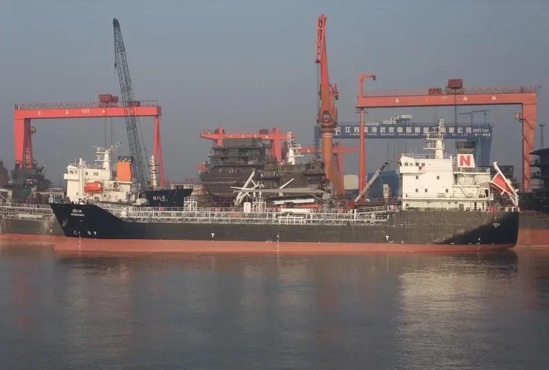 BHUREEMAS Tanker IMO 9547568 photo 2