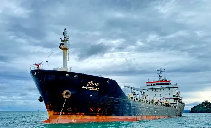 BHUREEMAS Tanker IMO 9547568 photo 3
