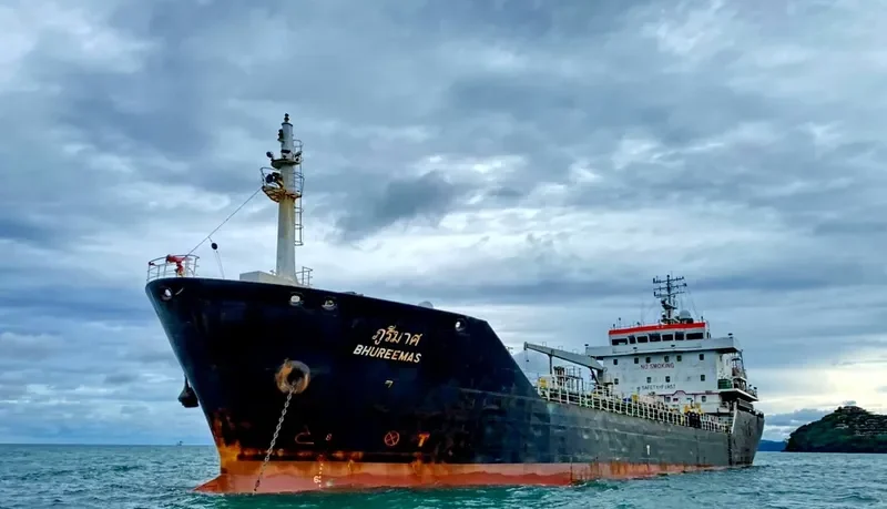 BHUREEMAS Tanker IMO 9547568 photo 4