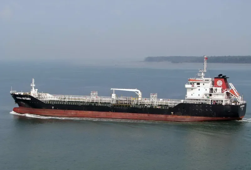 JM SUTERA 6 Tanker IMO 9548160 photo 8
