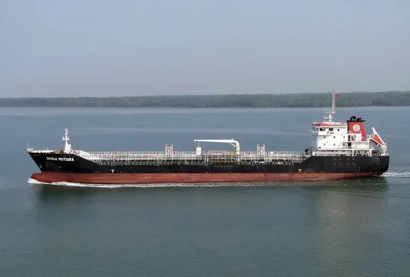 JM SUTERA 6 Tanker IMO 9548160 photo 9