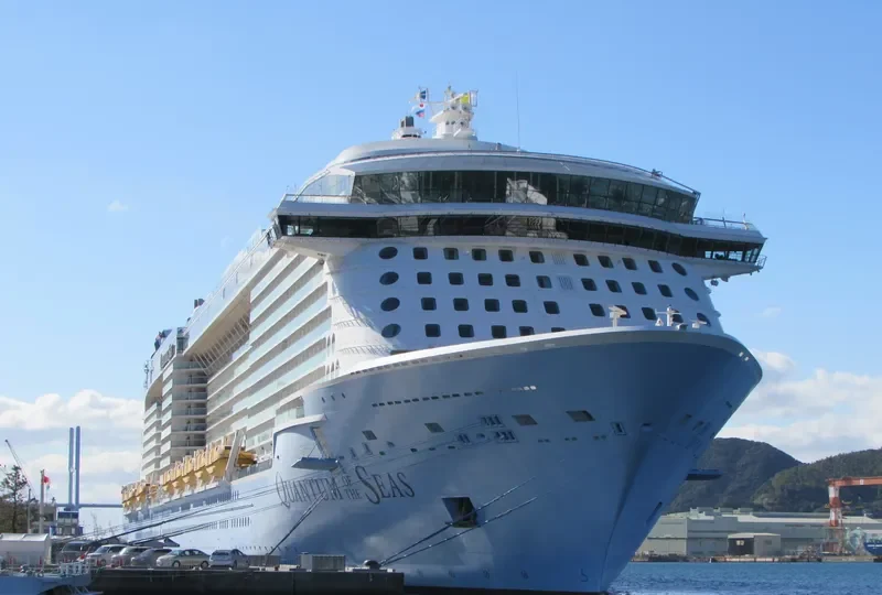 QUANTUM OF THE SEAS Passenger Ship IMO 9549463 photo 2