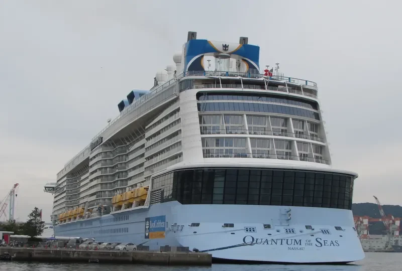 QUANTUM OF THE SEAS Passenger Ship IMO 9549463 photo 3