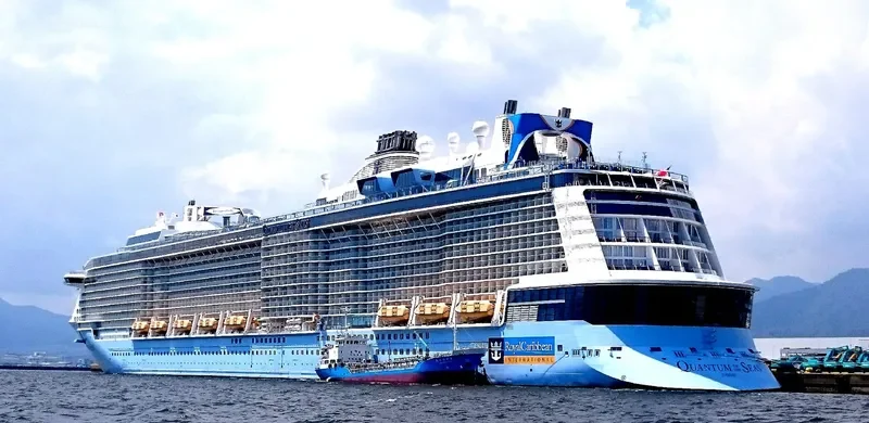 QUANTUM OF THE SEAS Passenger Ship IMO 9549463 photo 7