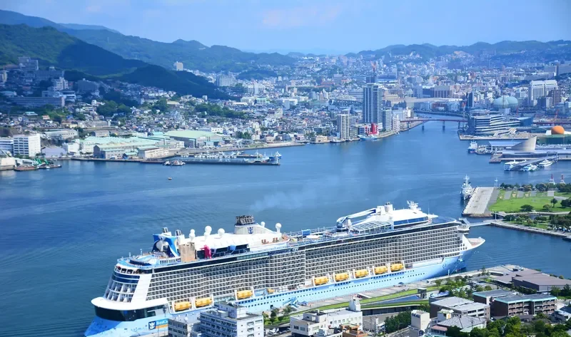 QUANTUM OF THE SEAS Passenger Ship IMO 9549463 photo 8