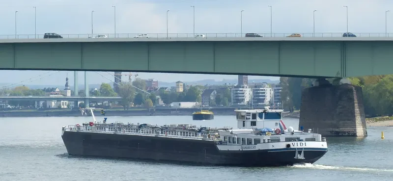 VIDI Tanker IMO 9549736 photo 2