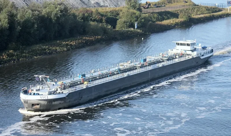 VICI Tanker IMO 9549918 photo 3