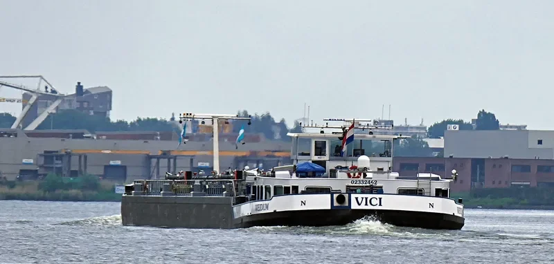 VICI Tanker IMO 9549918 photo 7