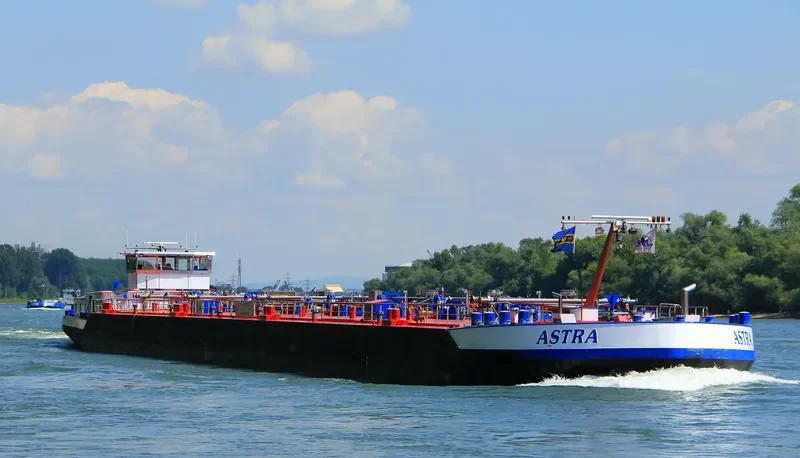 ASTRA Tanker IMO 9549920 photo 3