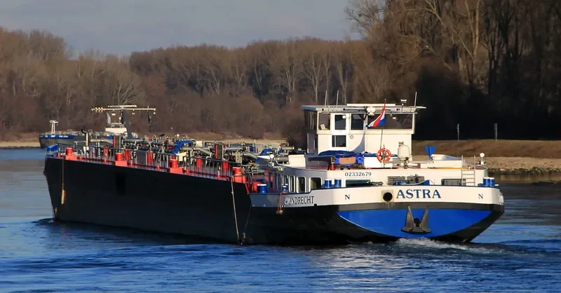 ASTRA Tanker IMO 9549920 photo 7