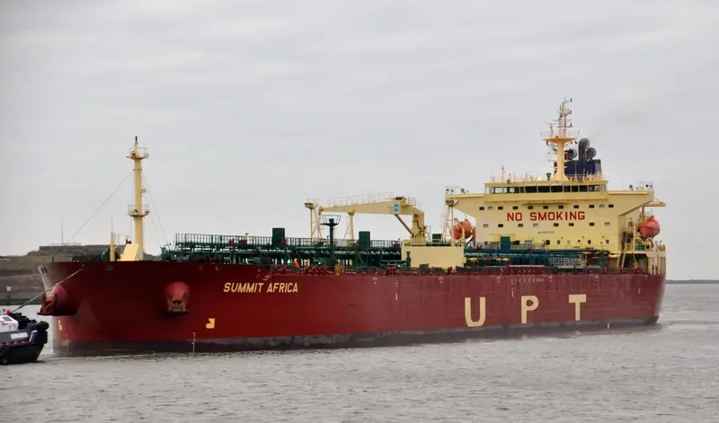 SUMMIT AFRICA Tanker IMO 9550709 photo 6