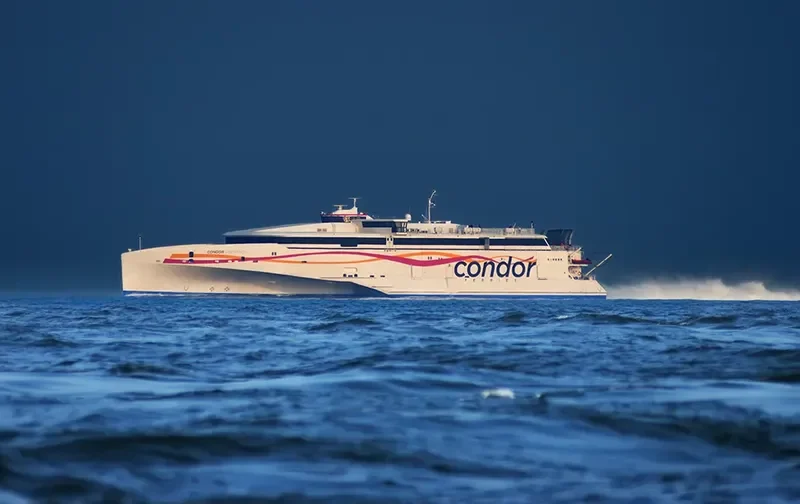 CONDOR LIBERATION Passenger Ship IMO 9551363 photo 3
