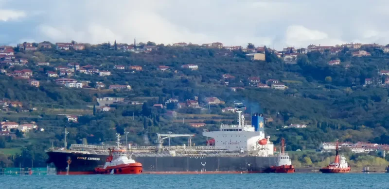TOPAZ EXPRESS Tanker IMO 9552800 photo 6