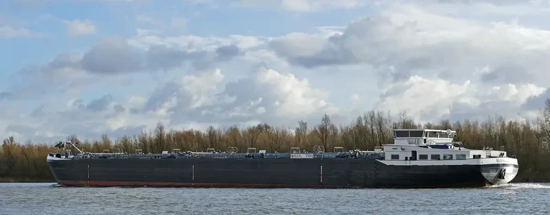 DUANDRA Tanker IMO 9552927 photo 2