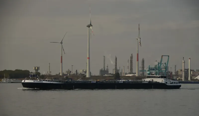 DUANDRA Tanker IMO 9552927 photo 5