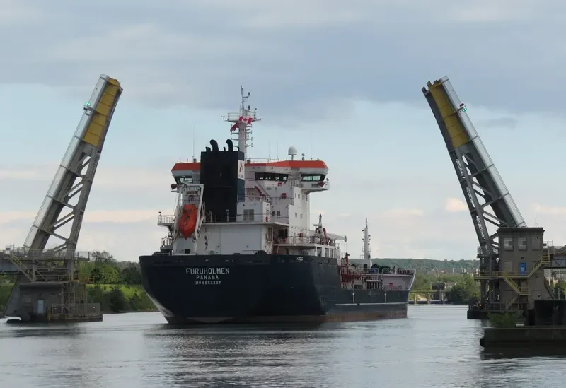 FURUHOLMEN Tanker IMO 9553397 photo 2