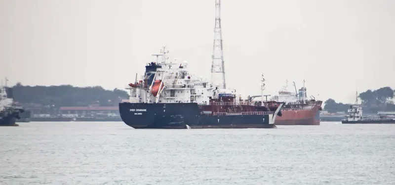 COURAGE 7 Tanker IMO 9553957 photo 2