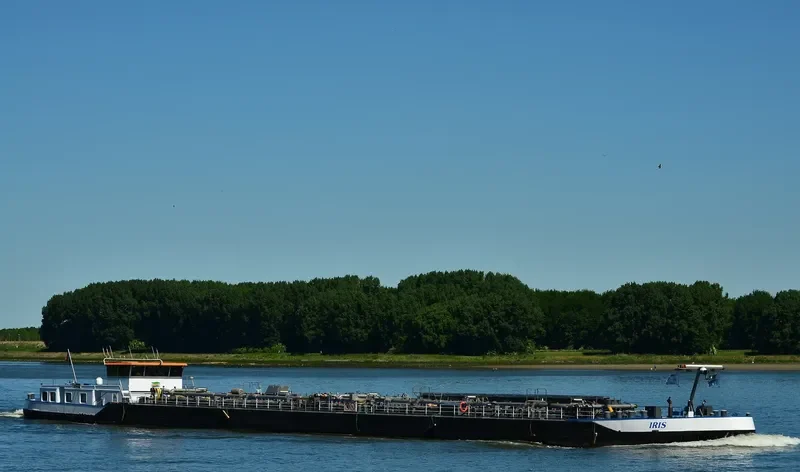 IRIS Tanker IMO 9554547 photo 6