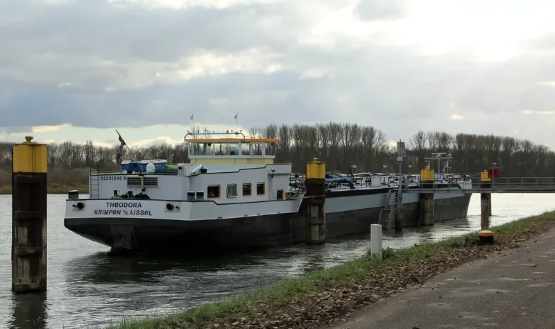 THEODORA Tanker IMO 9557941 photo 2