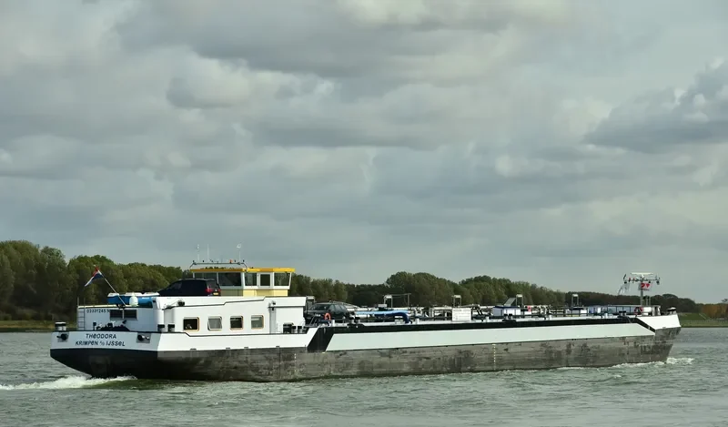 THEODORA Tanker IMO 9557941 photo 4