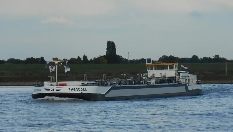 THEODORA Tanker IMO 9557941 photo 5