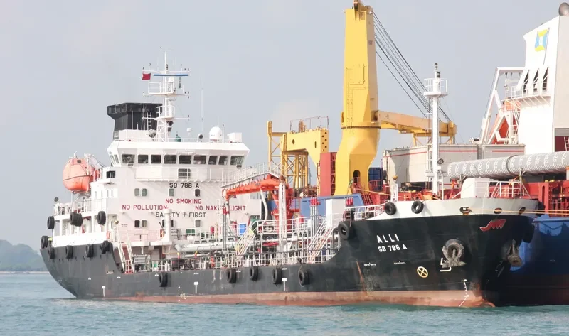ALLI Tanker IMO 9558098 photo 2