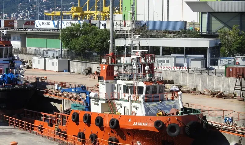 JAGUAR Offshore Vessel IMO 9558610 photo 6