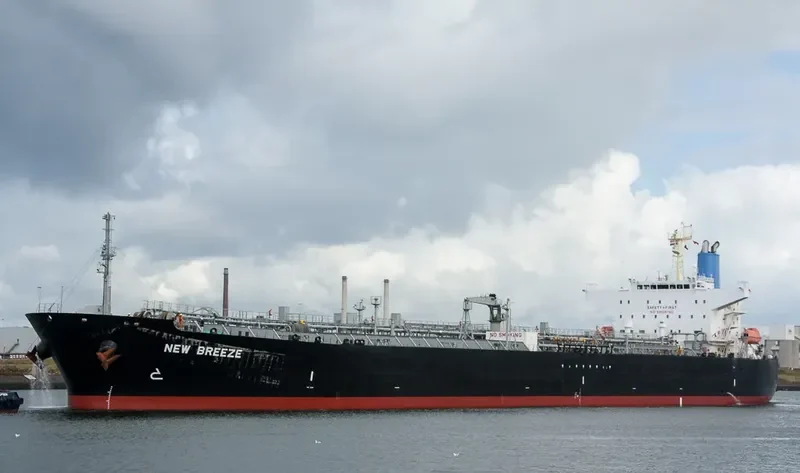 IMPERIOUS Tanker IMO 9561382 photo 4